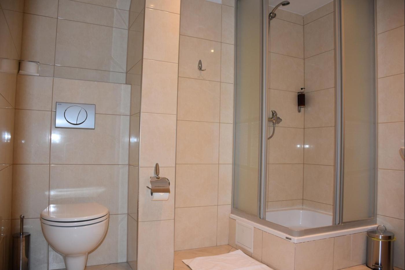 Hotel Pod Lwem Elblag Pokoj fotografie